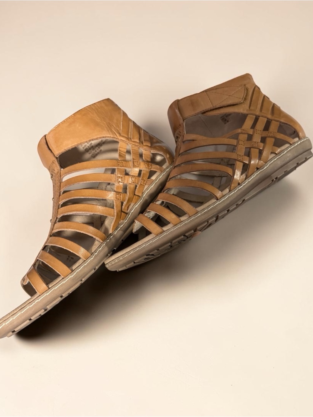 Earth Shoes Camellia Marconi Gladiators - Size 10 - Picture 6 of 15